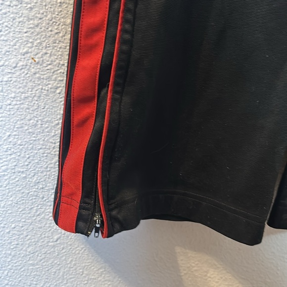 Nike Basketball Black Track Pants with Red Stripes - Picture 2 of 6